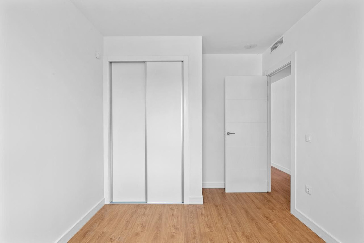 For sale - 2 Bedroom 2 Bathroom Apartment - Middle Floor Apartment in Orihuela - Villamartin  - Alicante