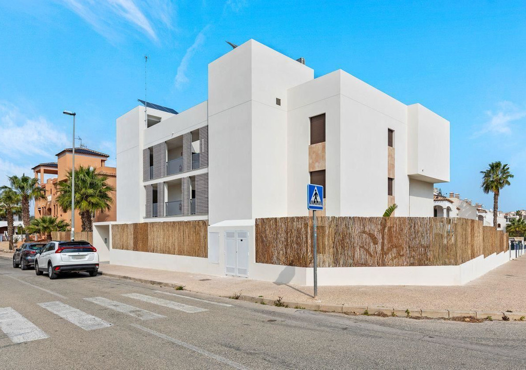 2 Bedroom 2 Bathroom Apartment - Middle Floor Apartment in Orihuela