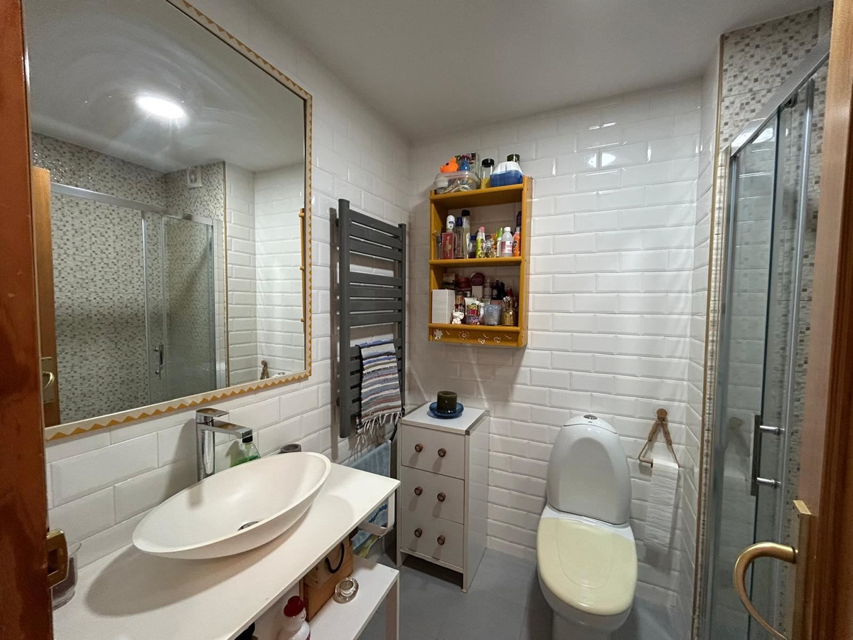 For sale - 3 Bedroom 2 Bathroom Apartment - Middle Floor Apartment in Orihuela - Playa Flamenca  - Alicante