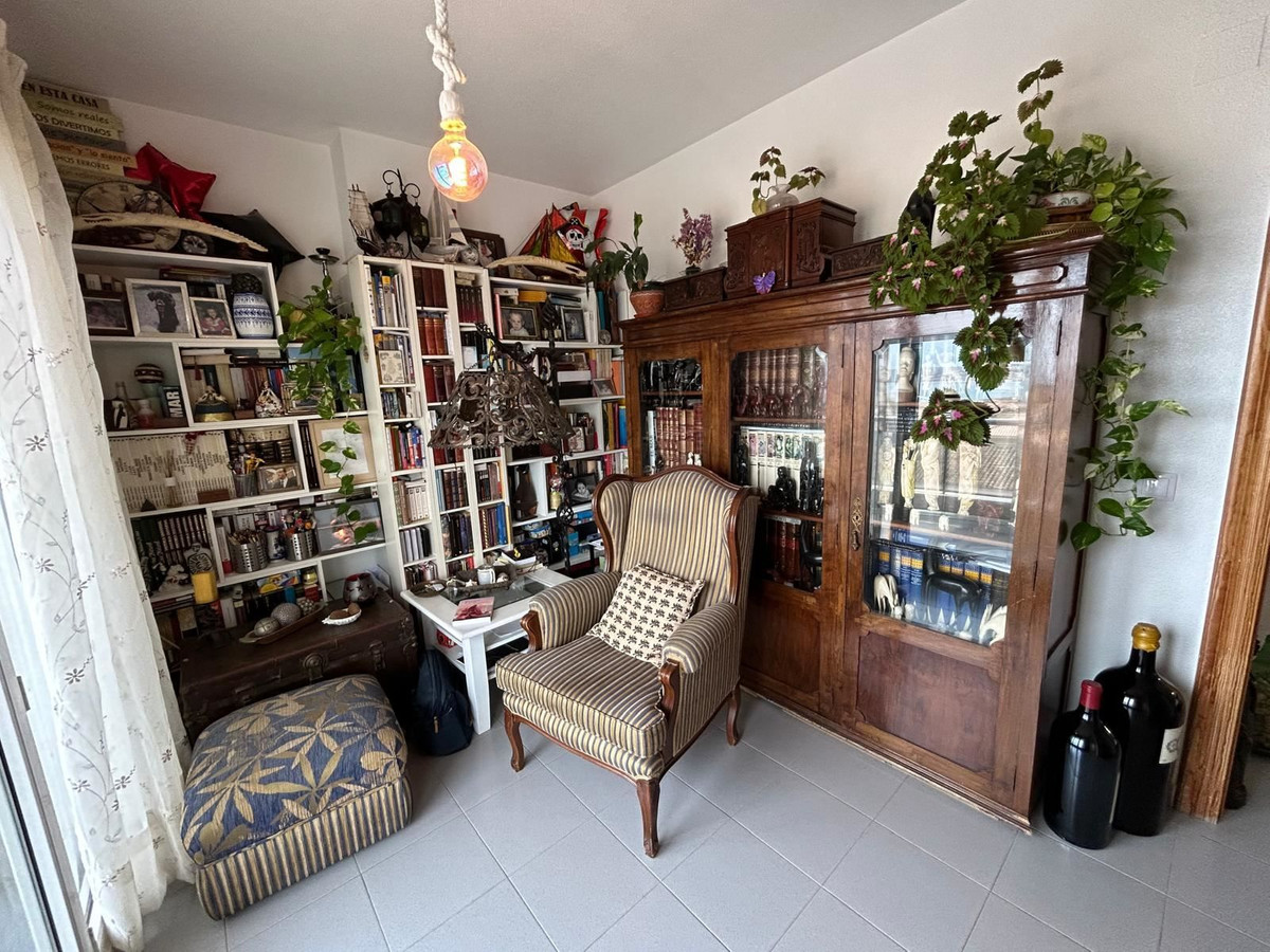 For sale - 3 Bedroom 2 Bathroom Apartment - Middle Floor Apartment in Orihuela - Playa Flamenca  - Alicante