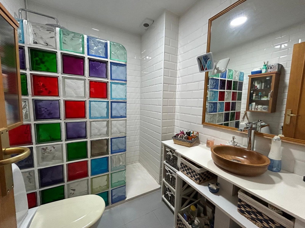 For sale - 3 Bedroom 2 Bathroom Apartment - Middle Floor Apartment in Orihuela - Playa Flamenca  - Alicante