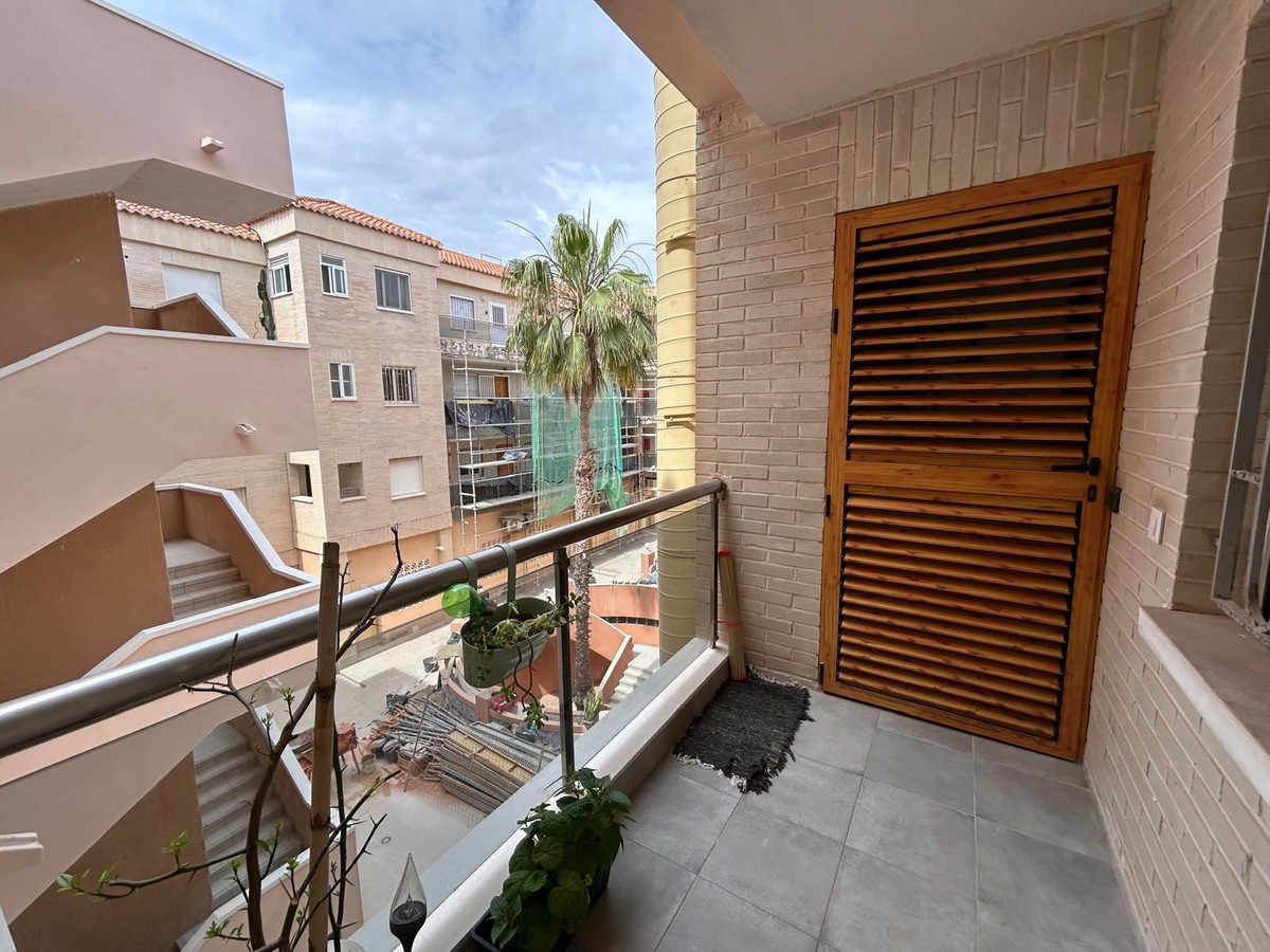 For sale - 3 Bedroom 2 Bathroom Apartment - Middle Floor Apartment in Orihuela - Playa Flamenca  - Alicante