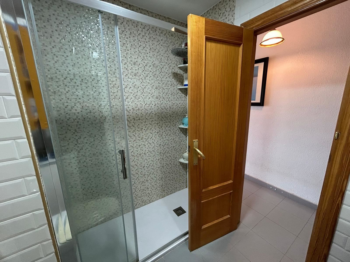 For sale - 3 Bedroom 2 Bathroom Apartment - Middle Floor Apartment in Orihuela - Playa Flamenca  - Alicante