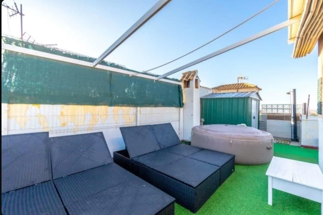 For sale - 3 Bedroom 2 Bathroom House - Townhouse in Torrevieja - Torrevieja Centro  - Alicante