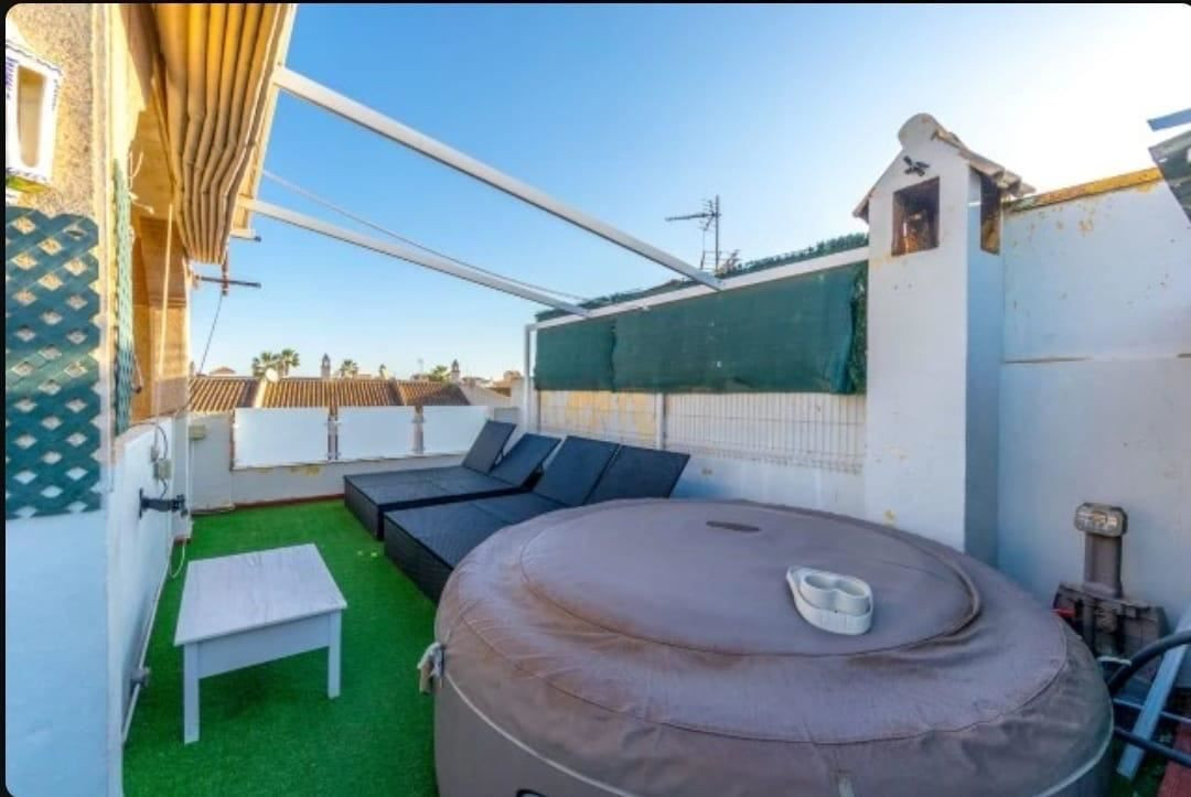 For sale - 3 Bedroom 2 Bathroom House - Townhouse in Torrevieja - Torrevieja Centro  - Alicante