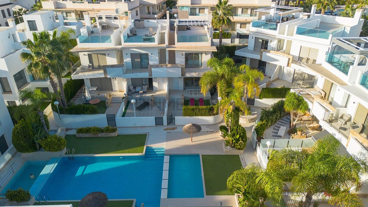 For sale - 3 Bedroom 3 Bathroom Apartment - Duplex in Rojales - Ciudad Quesada  - Alicante