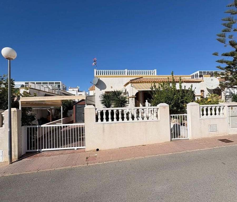 3 Bedroom 1 Bathroom House - Semi-Detached House in San Fulgencio