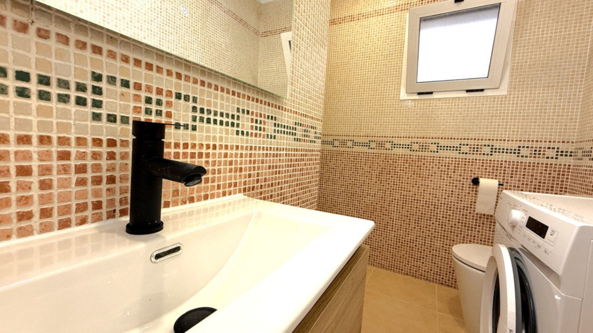 For sale - 2 Bedroom 1 Bathroom Apartment - Ground Floor Apartment in Torrevieja - Torrevieja Centro  - Alicante
