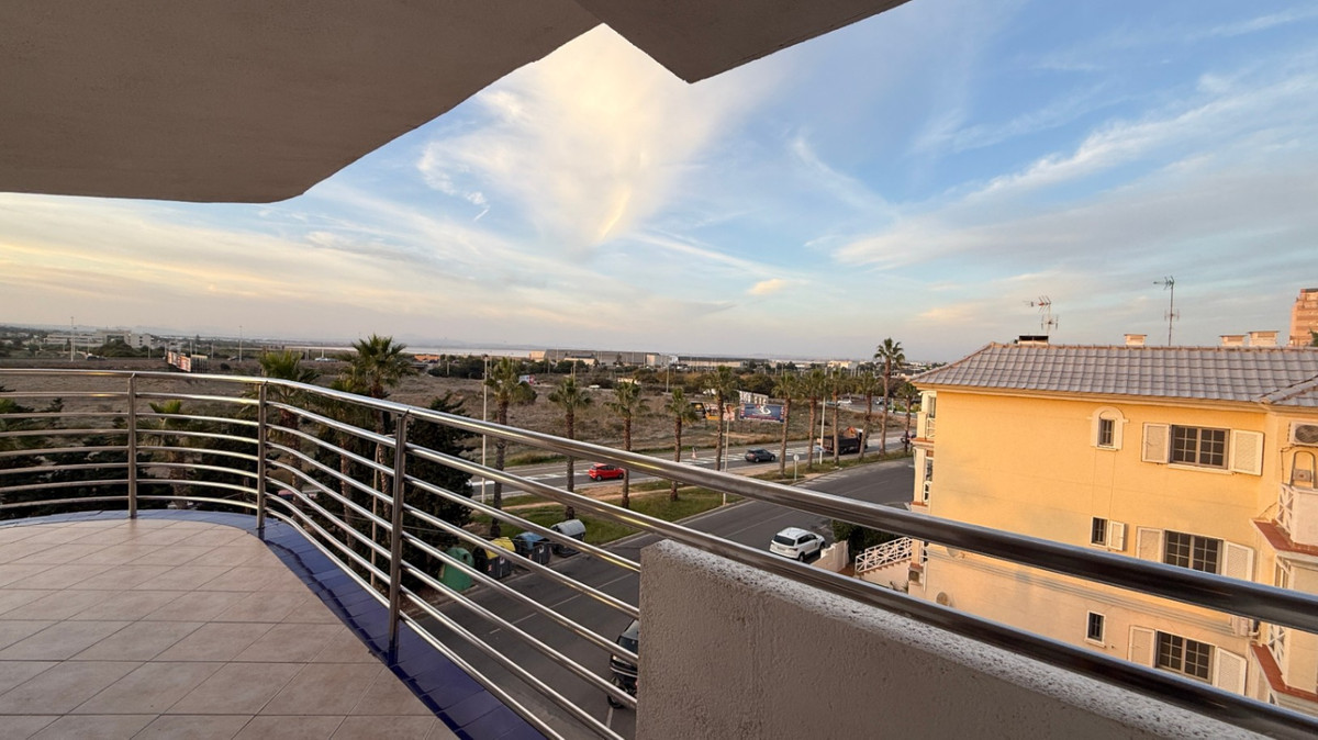 For sale - 1 Bedroom 1 Bathroom Apartment - Ground Floor Apartment in Torrevieja - Torrevieja Centro  - Alicante