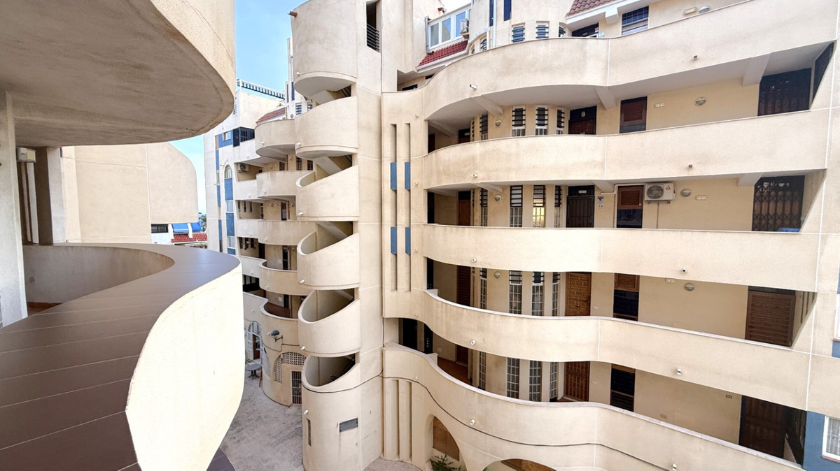 For sale - 1 Bedroom 1 Bathroom Apartment - Ground Floor Apartment in Torrevieja - Torrevieja Centro  - Alicante