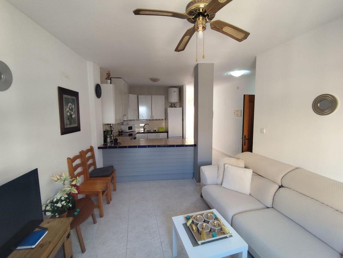 For sale - 7 Bedroom 4 Bathroom House - Detached Villa in San Miguel de Salinas - San Miguel de Salinas Centro  - Alicante