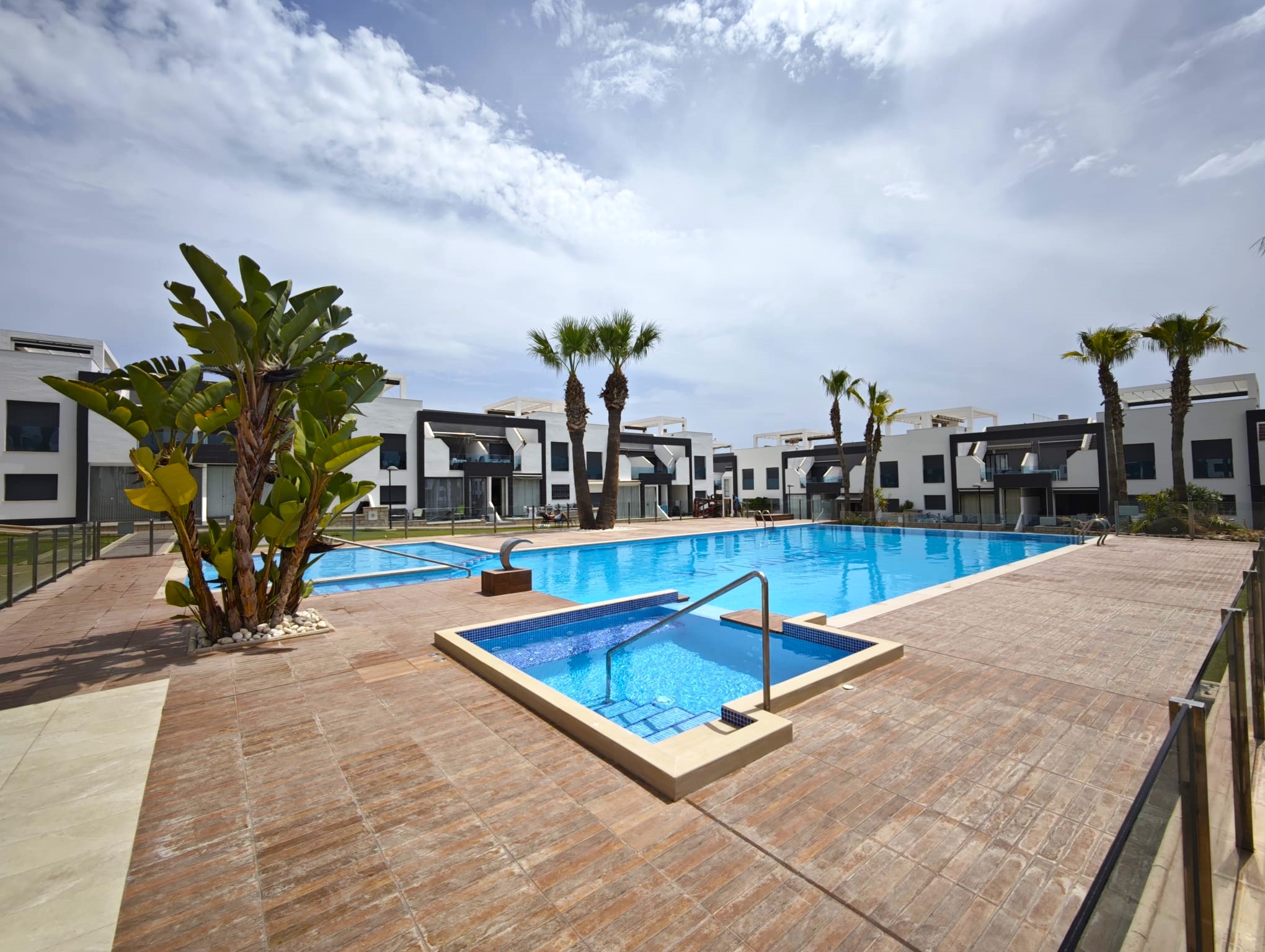 For sale - 2 Bedroom 2 Bathroom Ground floor apartment in La Zenia - La Zenia  - Alicante