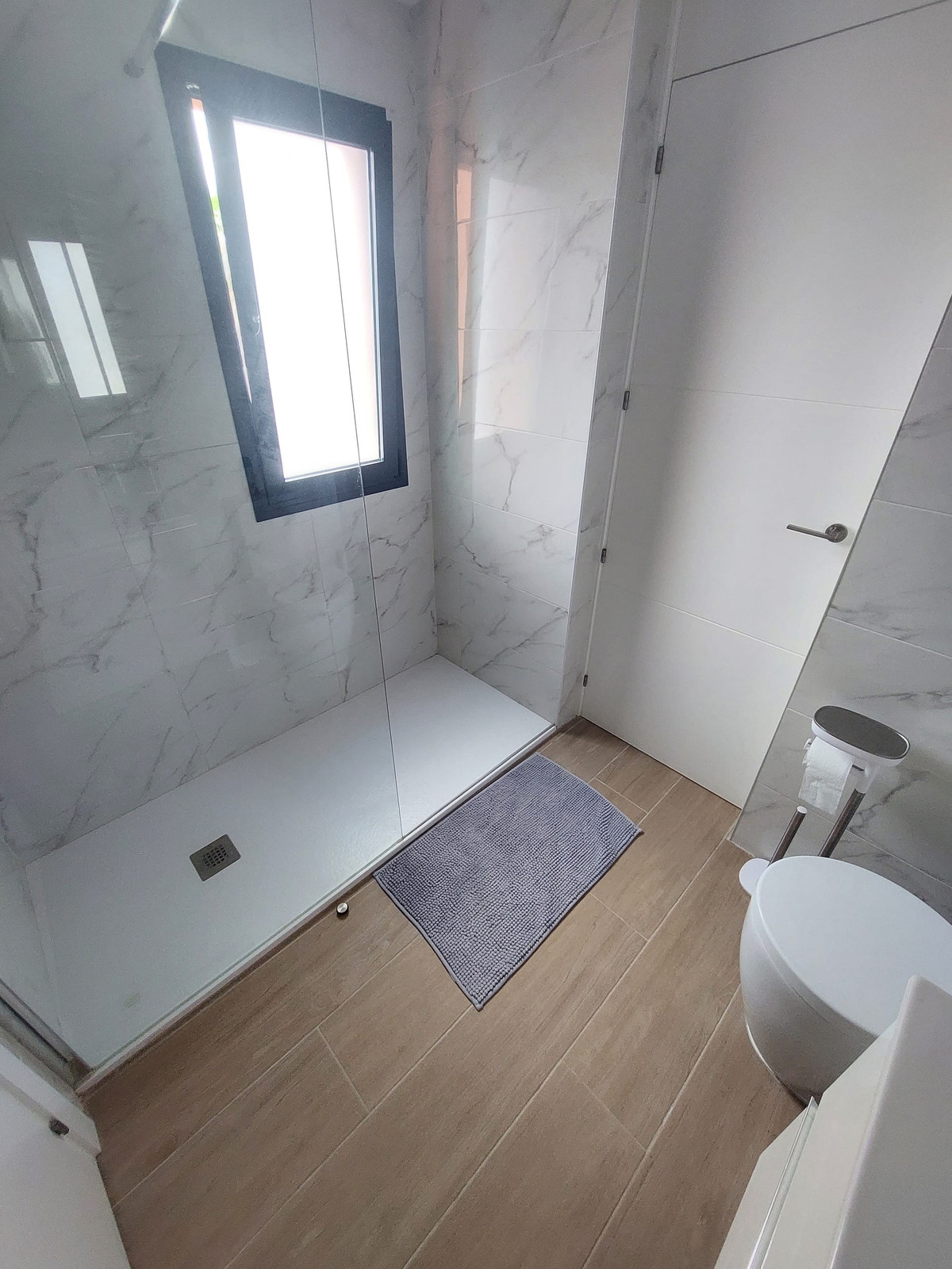 For sale - 2 Bedroom 2 Bathroom Apartment - in Villamartin - Orihuela Costa  - Alicante