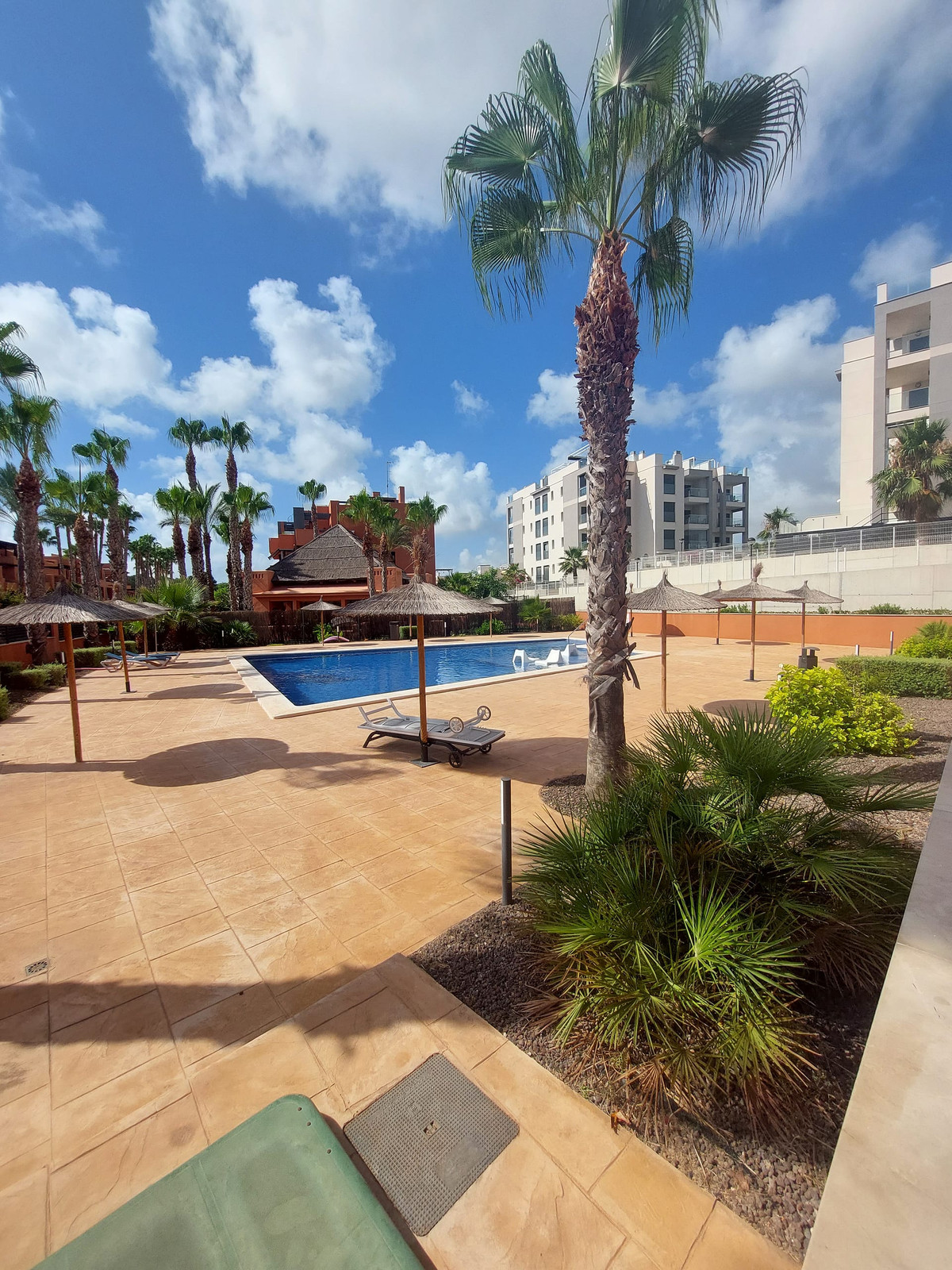 For sale - 2 Bedroom 2 Bathroom Apartment - in Villamartin - Orihuela Costa  - Alicante