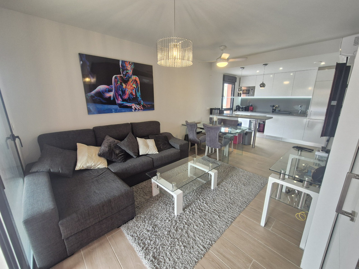 For sale - 2 Bedroom 2 Bathroom Apartment - in Villamartin - Orihuela Costa  - Alicante
