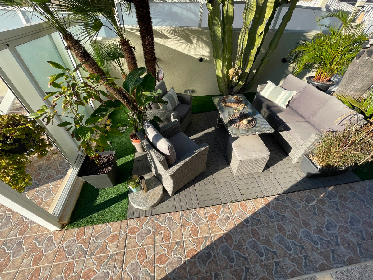 For sale - 5 Bedroom 3 Bathroom House - Detached Villa in Rojales - Benimar  - Alicante