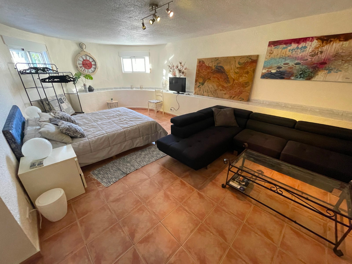 For sale - 5 Bedroom 3 Bathroom House - Detached Villa in Rojales - Benimar  - Alicante