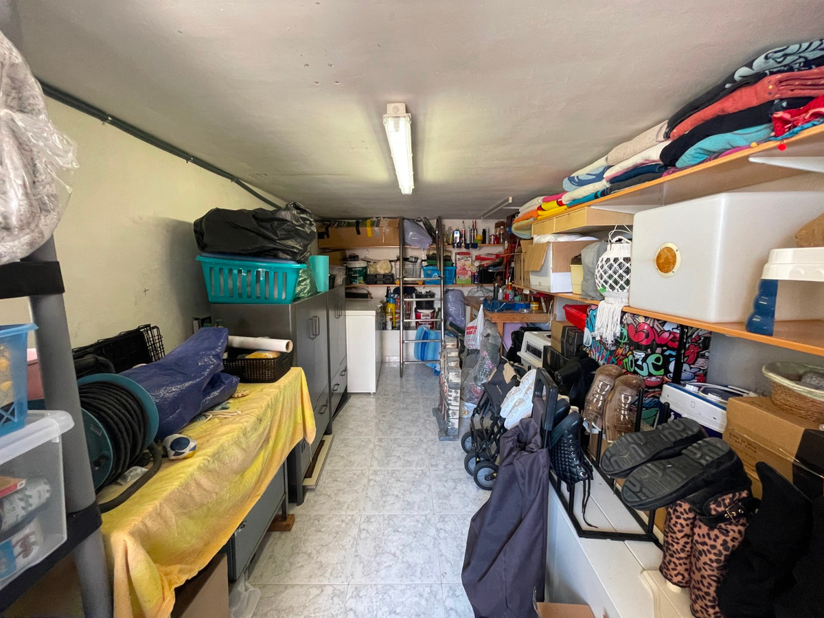 For sale - 5 Bedroom 3 Bathroom House - Detached Villa in Rojales - Benimar  - Alicante