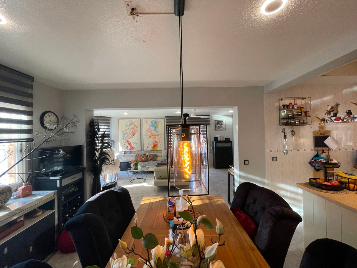 For sale - 5 Bedroom 3 Bathroom House - Detached Villa in Rojales - Benimar  - Alicante