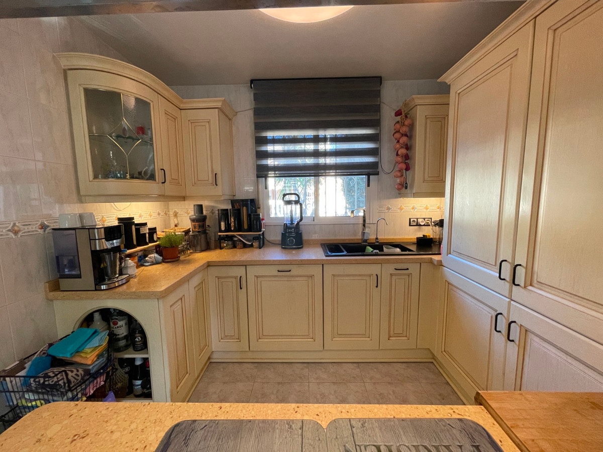 For sale - 5 Bedroom 3 Bathroom House - Detached Villa in Rojales - Benimar  - Alicante