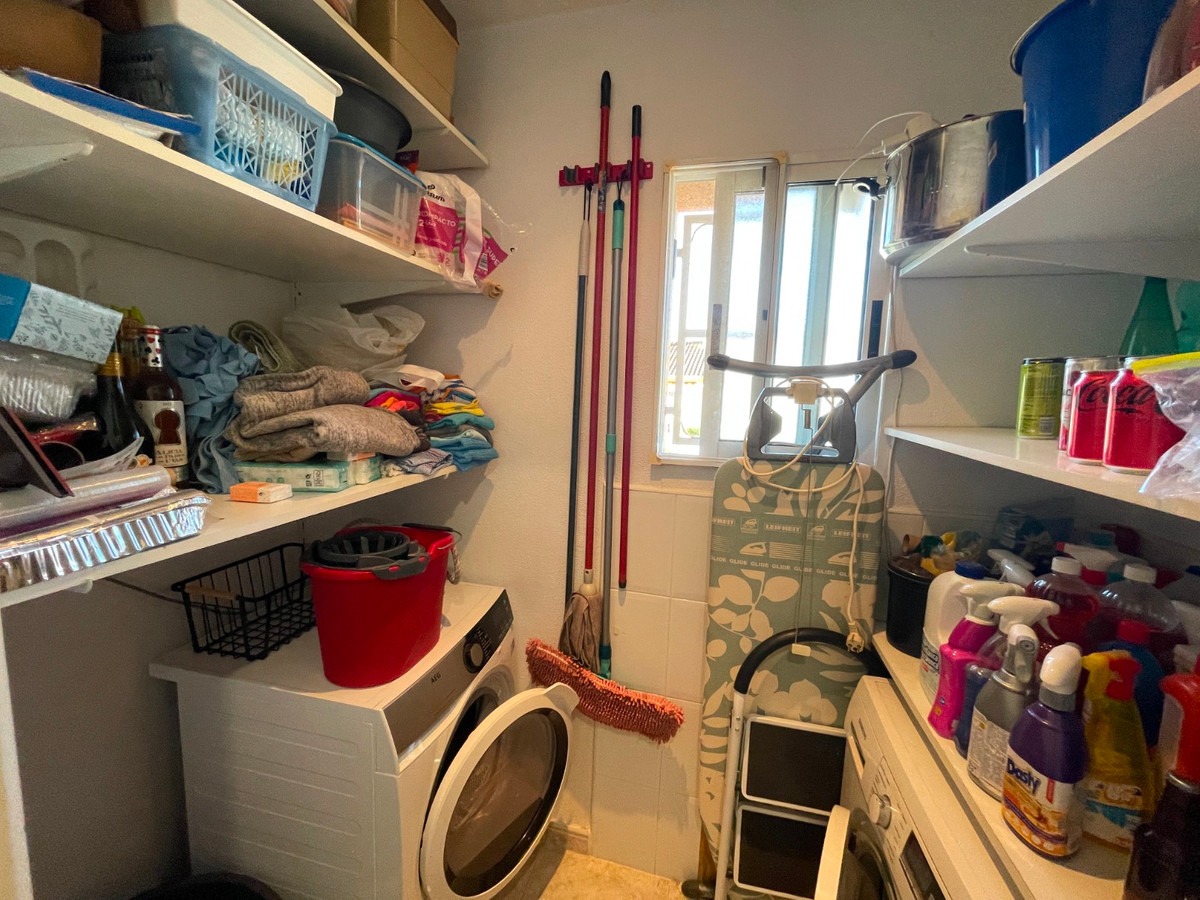 For sale - 5 Bedroom 3 Bathroom House - Detached Villa in Rojales - Benimar  - Alicante