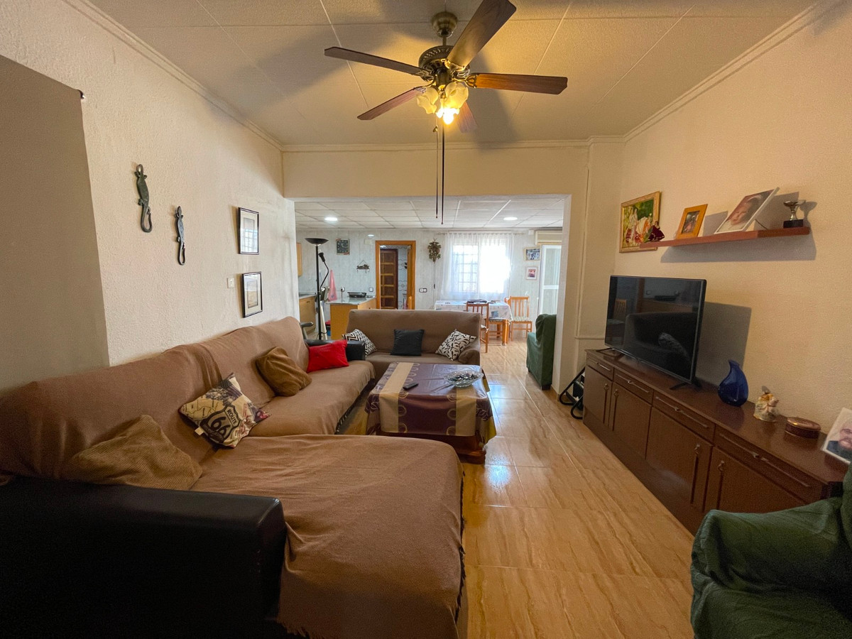 For sale - 4 Bedroom 2 Bathroom House - Townhouse in San Fulgencio - San Fulgencio Centro  - Alicante