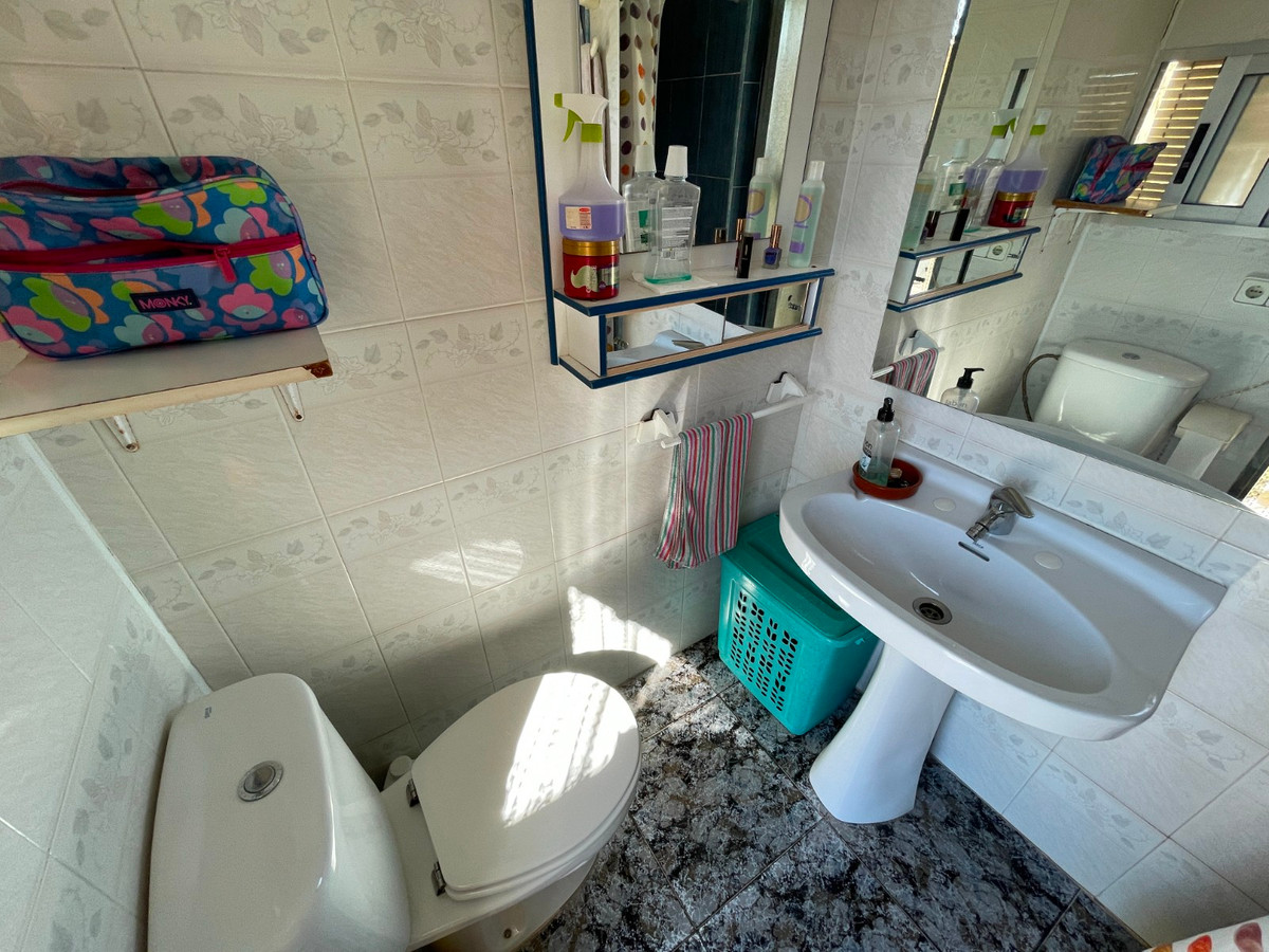 For sale - 4 Bedroom 2 Bathroom House - Townhouse in San Fulgencio - San Fulgencio Centro  - Alicante