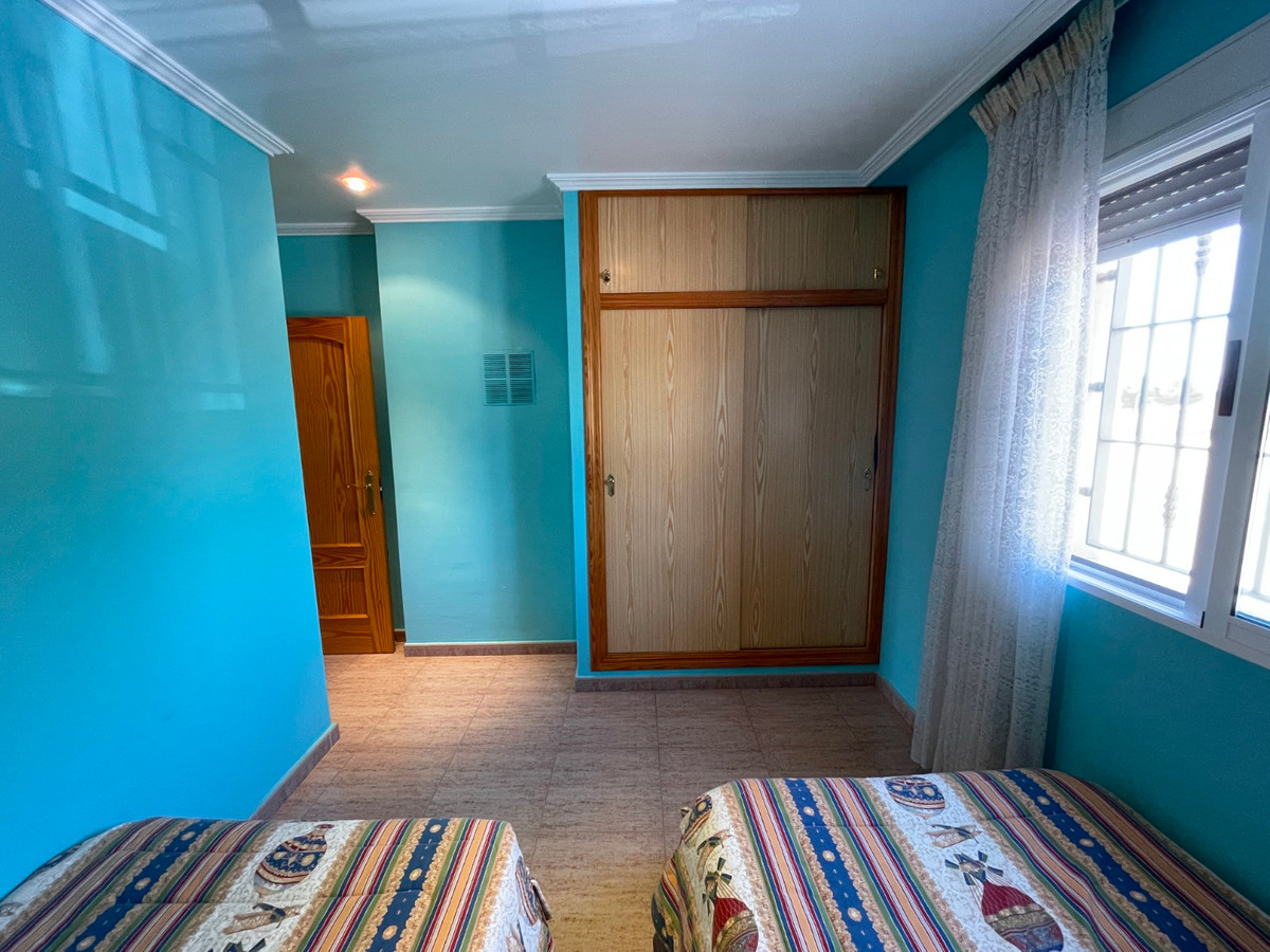 For sale - 3 Bedroom 1 Bathroom House - Detached Villa in Crevillente - Crevillent - Crevillente - Crevillent Centro  - Alicante