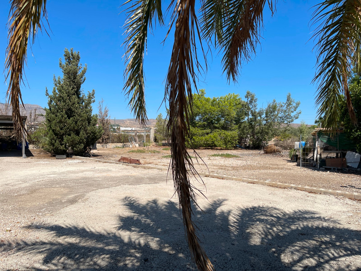 For sale - 3 Bedroom 1 Bathroom House - Detached Villa in Crevillente - Crevillent - Crevillente - Crevillent Centro  - Alicante