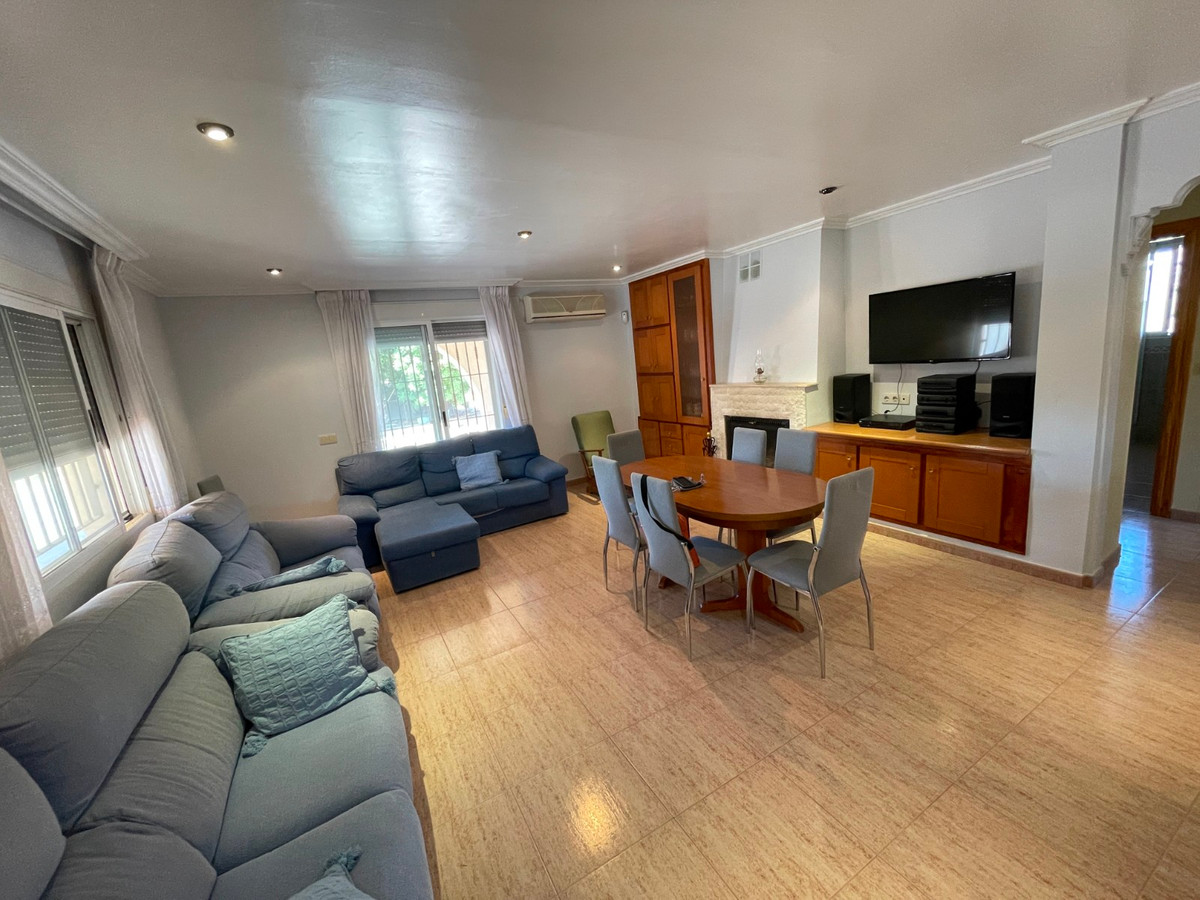 For sale - 3 Bedroom 1 Bathroom House - Detached Villa in Crevillente - Crevillent - Crevillente - Crevillent Centro  - Alicante