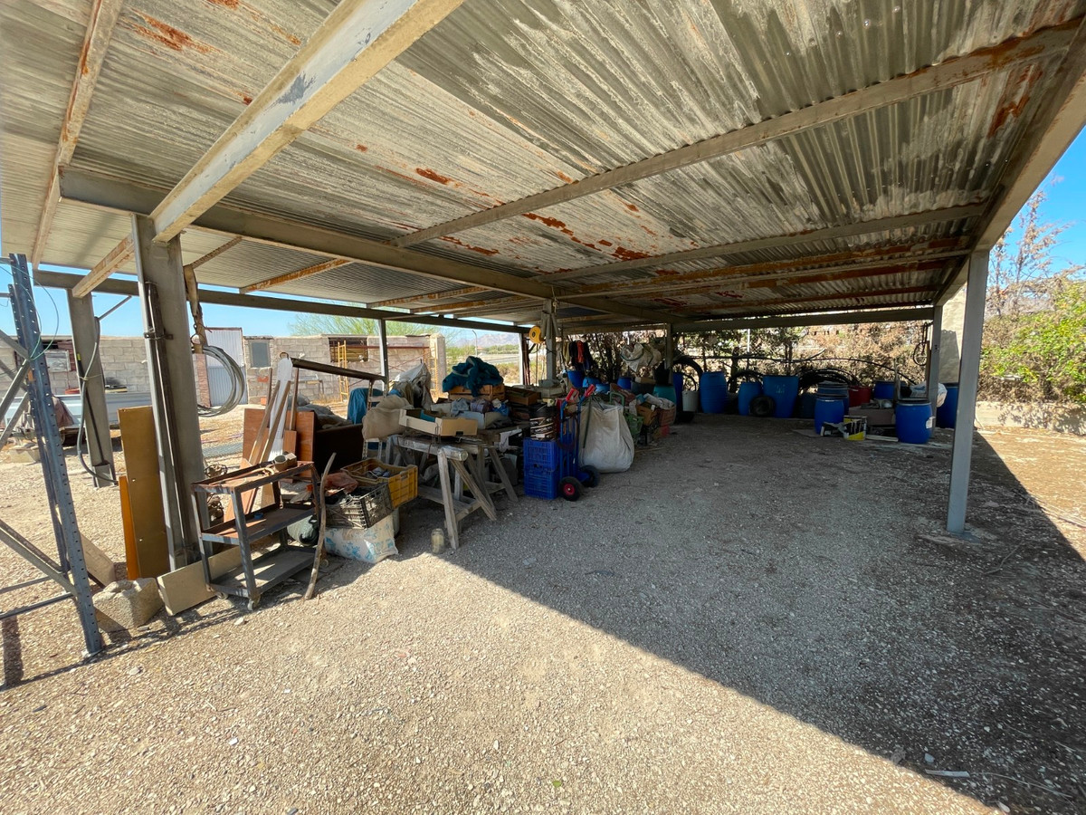 For sale - 3 Bedroom 1 Bathroom House - Detached Villa in Crevillente - Crevillent - Crevillente - Crevillent Centro  - Alicante