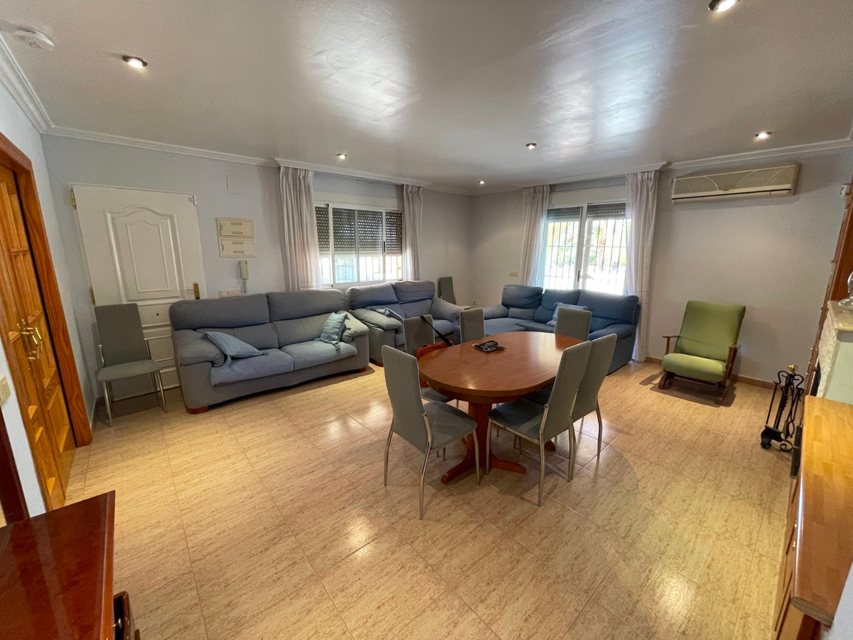 For sale - 3 Bedroom 1 Bathroom House - Detached Villa in Crevillente - Crevillent - Crevillente - Crevillent Centro  - Alicante