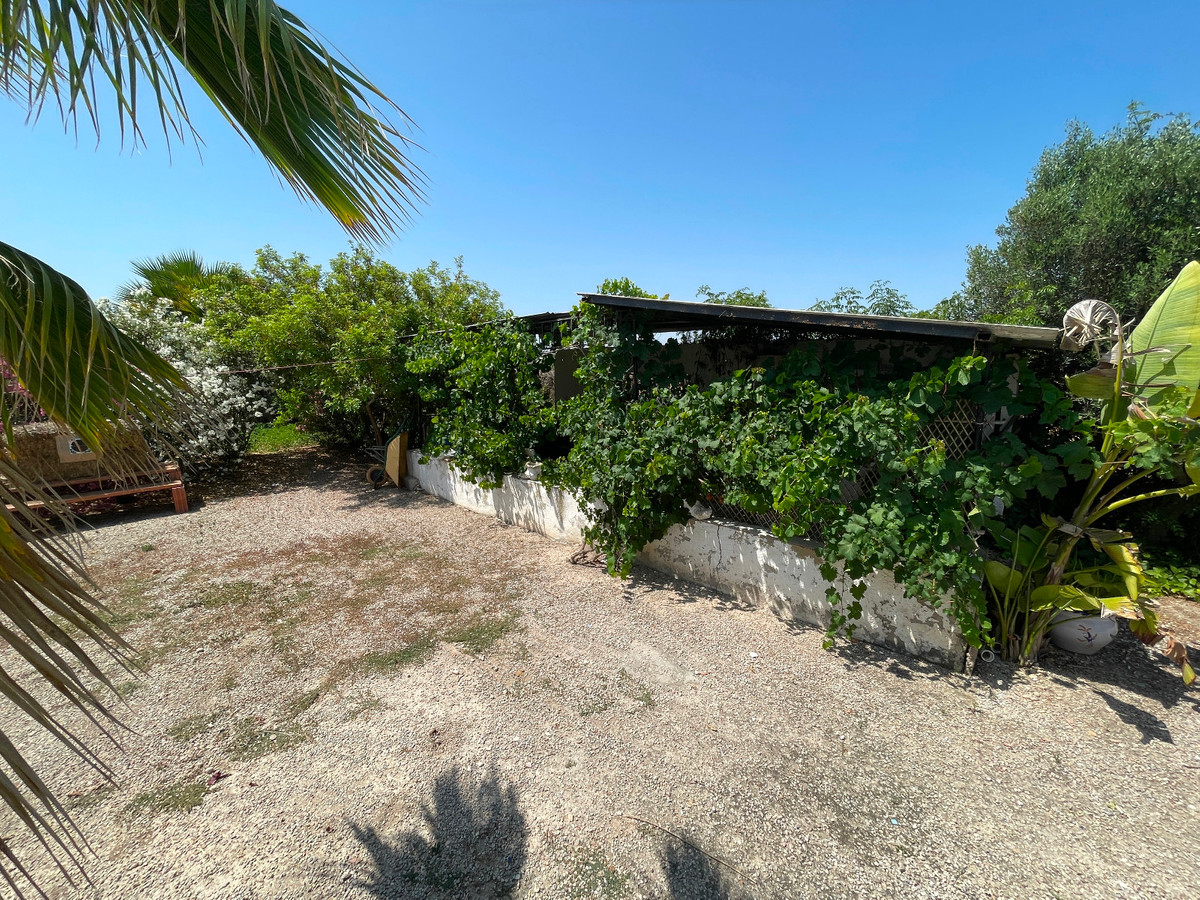 For sale - 4 Bedroom 3 Bathroom House - Detached Villa in Daya Nueva - Daya Nueva Centro  - Alicante
