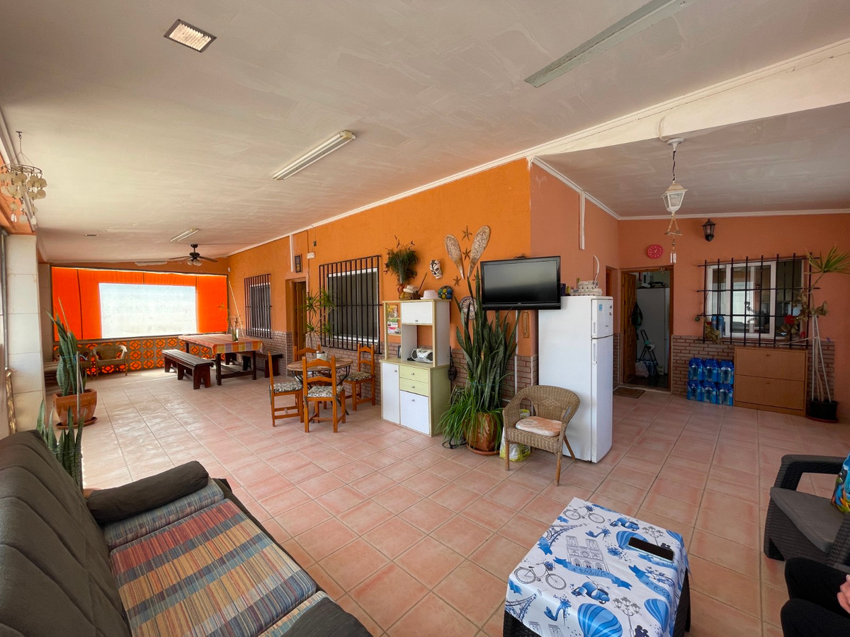 For sale - 3 Bedroom 2 Bathroom House - Detached Villa in Guardamar del Segura - Guardamar del Segura Centro  - Alicante
