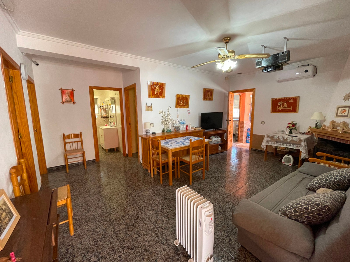 For sale - 3 Bedroom 2 Bathroom House - Detached Villa in Guardamar del Segura - Guardamar del Segura Centro  - Alicante