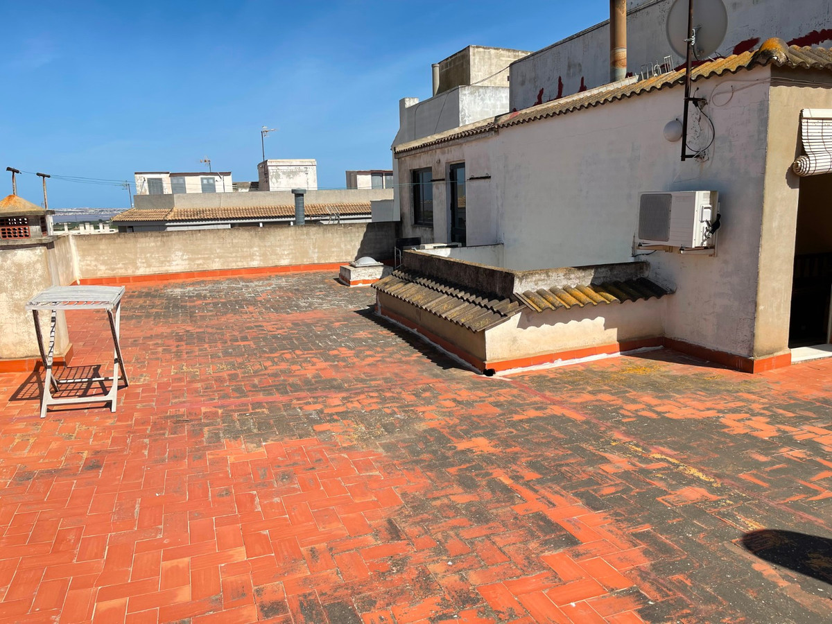For sale - 5 Bedroom 2 Bathroom House - Detached Villa in San Miguel de Salinas - San Miguel de Salinas Centro  - Alicante
