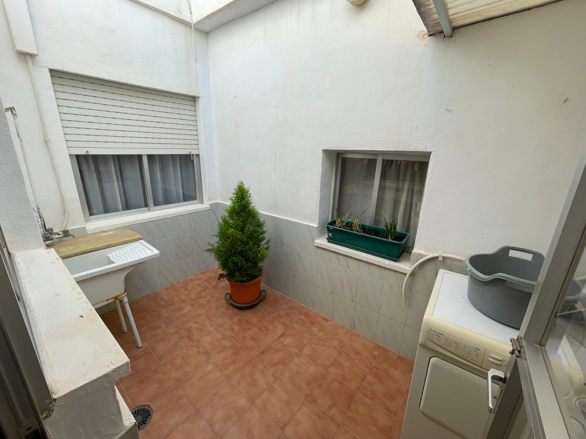 For sale - 5 Bedroom 2 Bathroom House - Detached Villa in San Miguel de Salinas - San Miguel de Salinas Centro  - Alicante