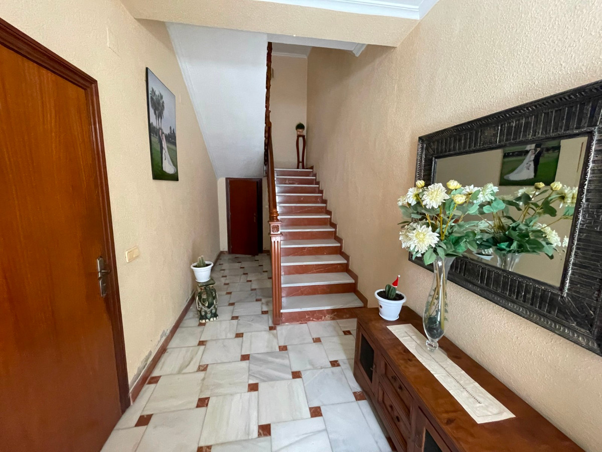 For sale - 5 Bedroom 2 Bathroom House - Detached Villa in San Miguel de Salinas - San Miguel de Salinas Centro  - Alicante