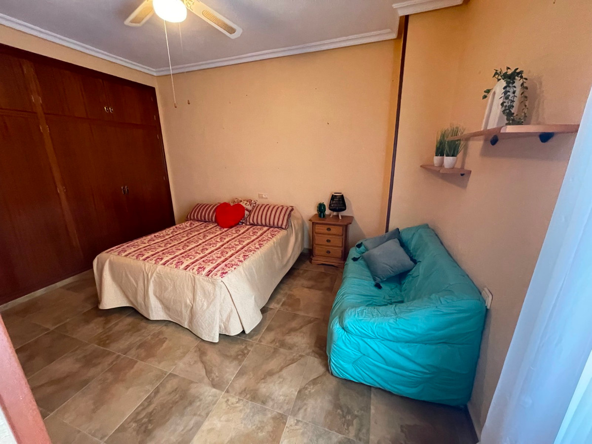 For sale - 5 Bedroom 2 Bathroom House - Detached Villa in San Miguel de Salinas - San Miguel de Salinas Centro  - Alicante