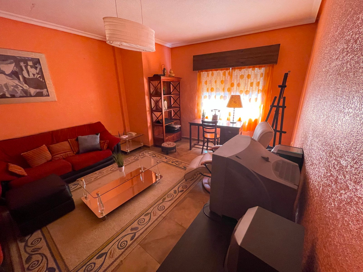 For sale - 5 Bedroom 2 Bathroom House - Detached Villa in San Miguel de Salinas - San Miguel de Salinas Centro  - Alicante
