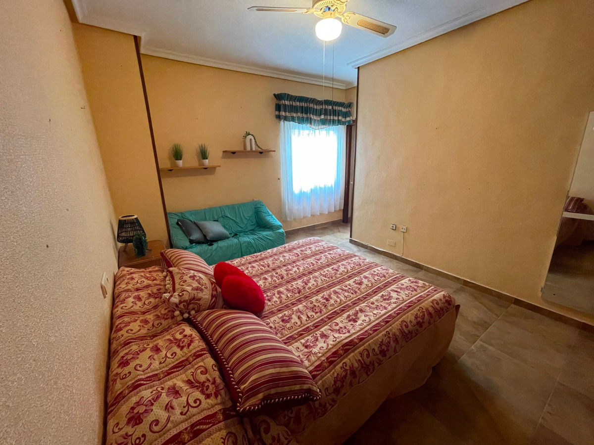 For sale - 5 Bedroom 2 Bathroom House - Detached Villa in San Miguel de Salinas - San Miguel de Salinas Centro  - Alicante