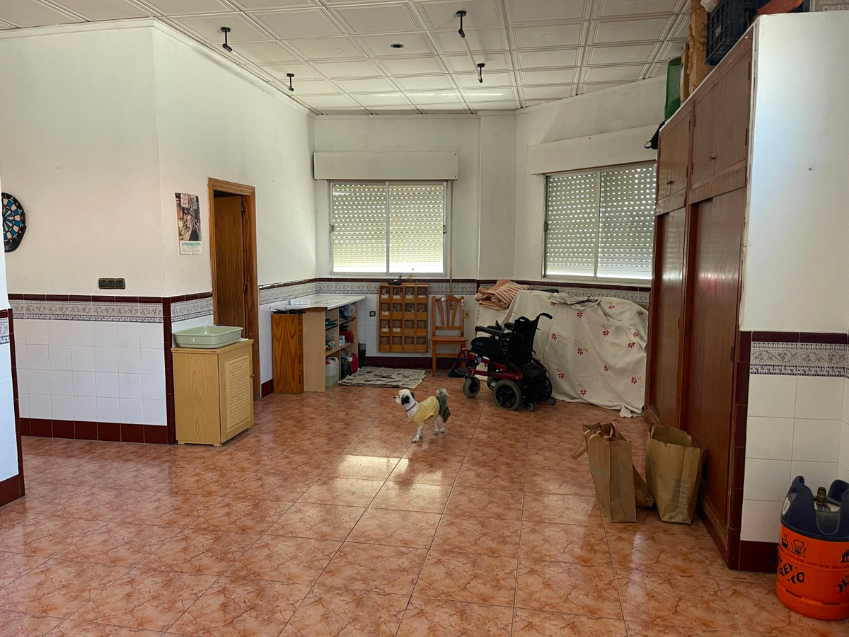 For sale - 5 Bedroom 2 Bathroom House - Detached Villa in San Miguel de Salinas - San Miguel de Salinas Centro  - Alicante