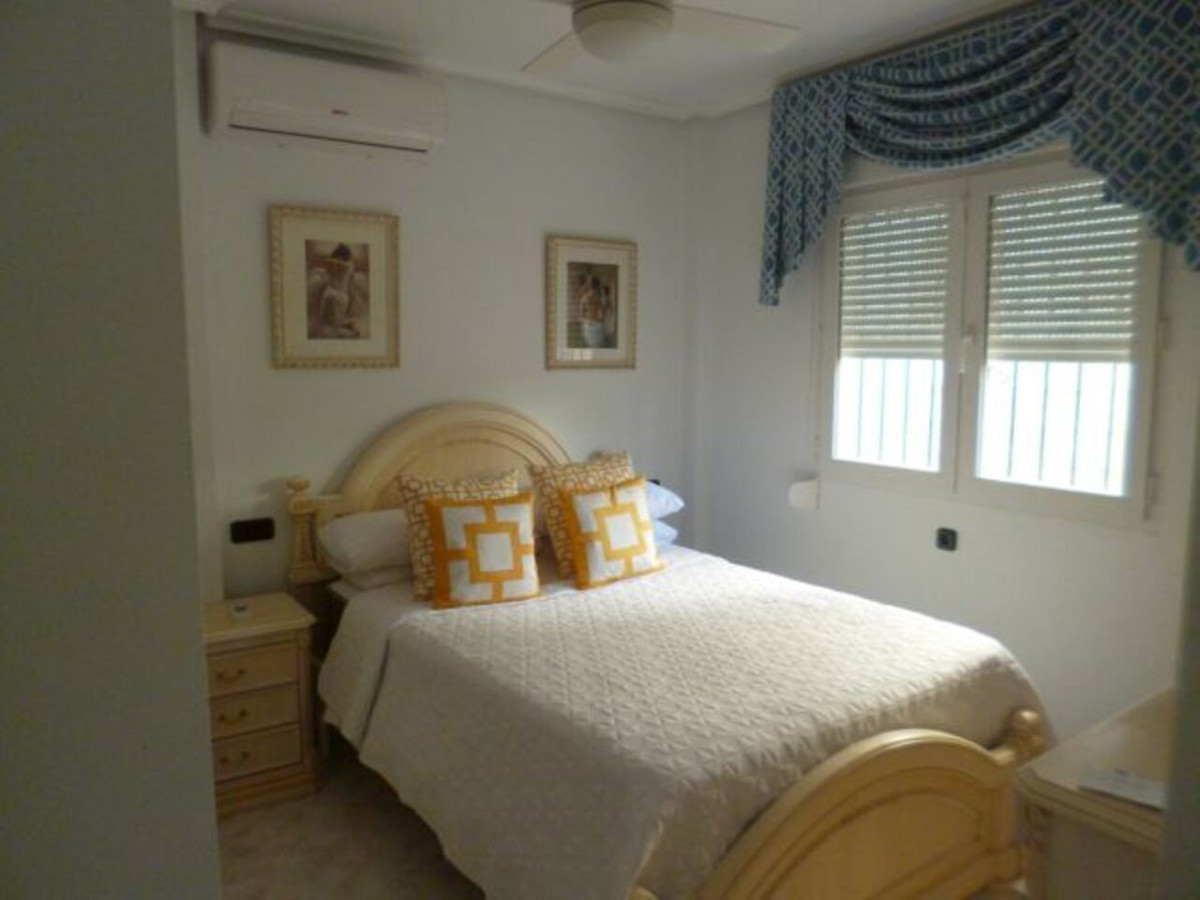 For sale - 3 Bedroom 2 Bathroom House - Detached Villa in Orihuela - Playa Flamenca  - Alicante