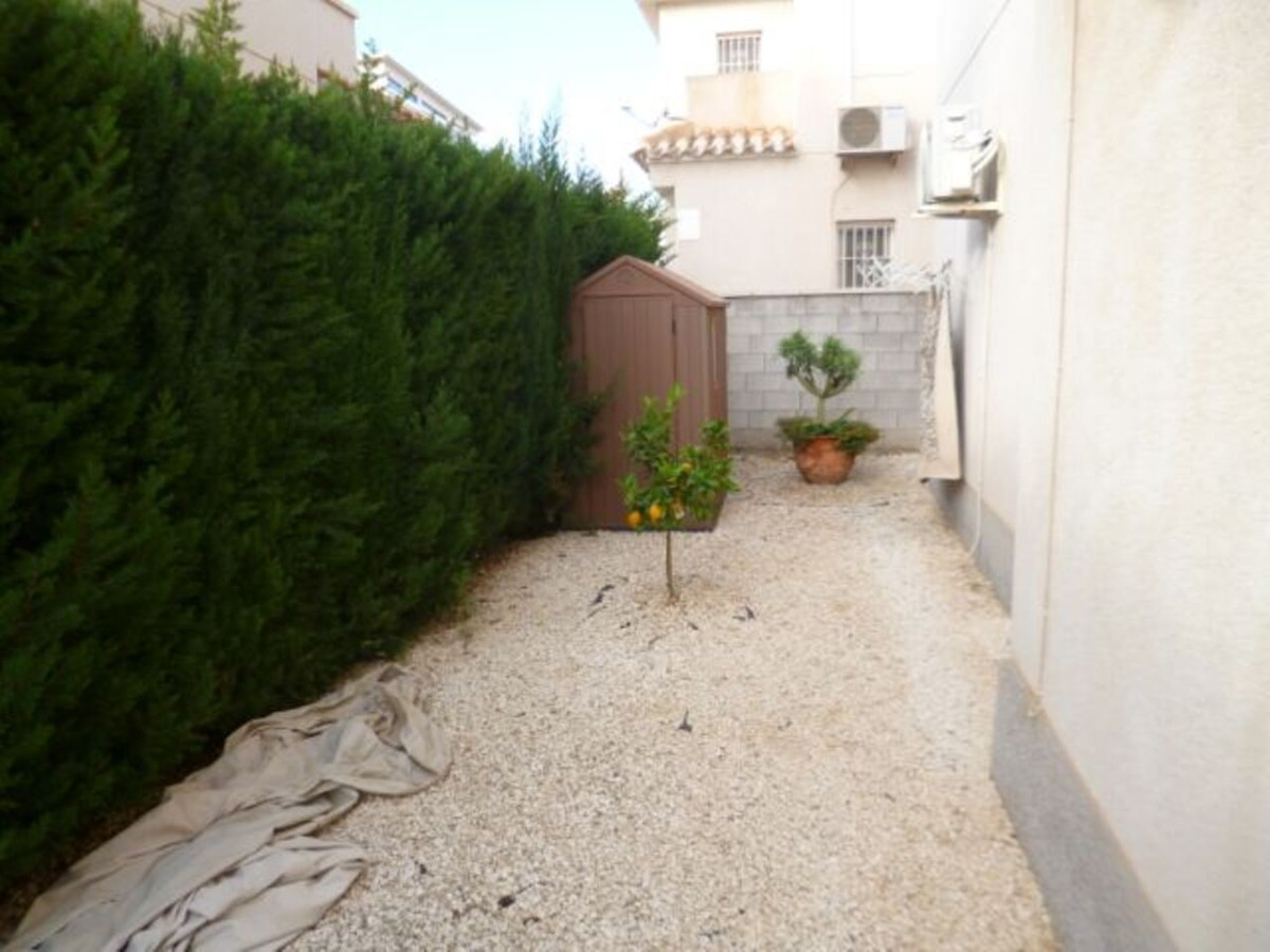 For sale - 3 Bedroom 2 Bathroom House - Detached Villa in Orihuela - Playa Flamenca  - Alicante