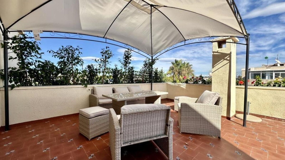 For sale - 2 Bedroom 2 Bathroom Apartment - Penthouse in Torrevieja - Torrevieja Centro  - Alicante