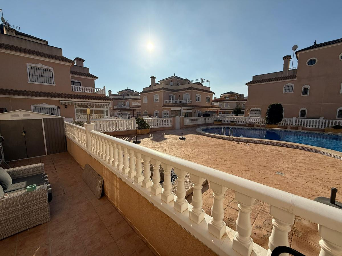 For sale - 2 Bedroom 2 Bathroom House - Semi-Detached House in Pilar de la Horadada - Torre de la Horadada  - Alicante