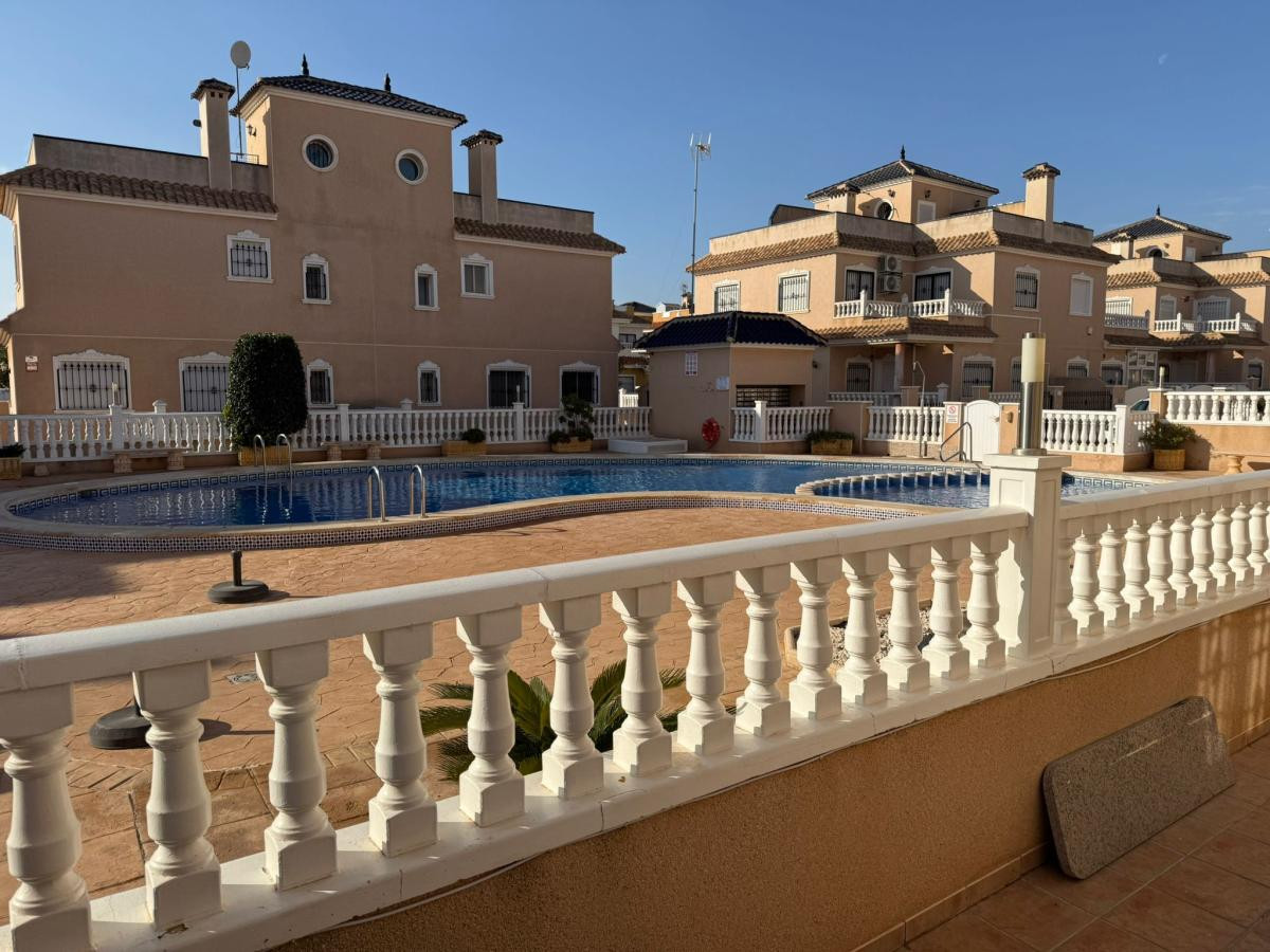For sale - 2 Bedroom 2 Bathroom House - Semi-Detached House in Pilar de la Horadada - Torre de la Horadada  - Alicante