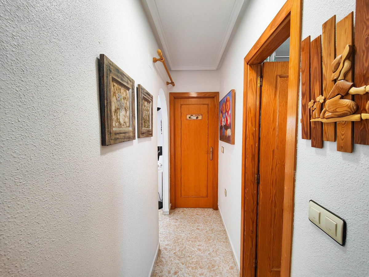For sale - 3 Bedroom 1 Bathroom Apartment - Top Floor Apartment in Torrevieja - El Acequión - Los Náufragos  - Alicante