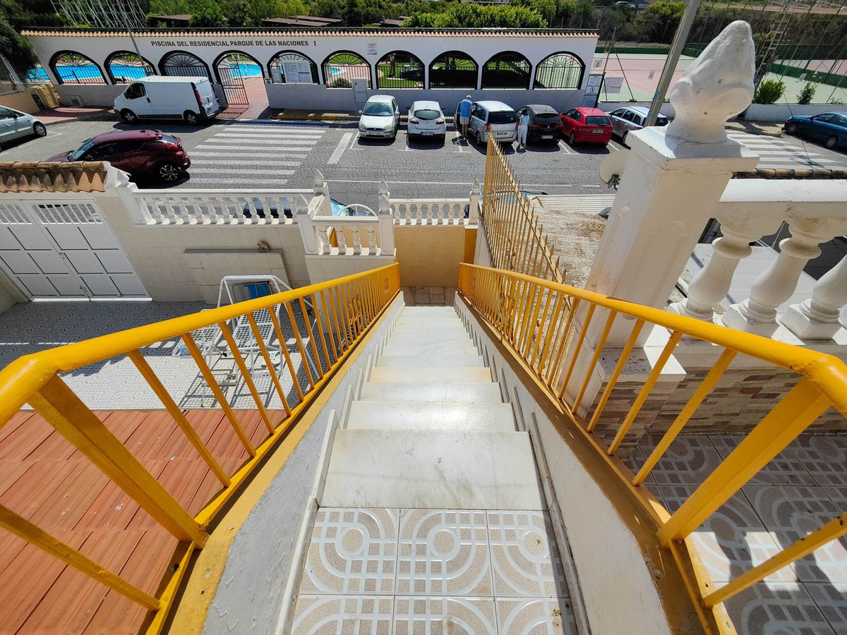 For sale - 3 Bedroom 1 Bathroom Apartment - Top Floor Apartment in Torrevieja - El Acequión - Los Náufragos  - Alicante