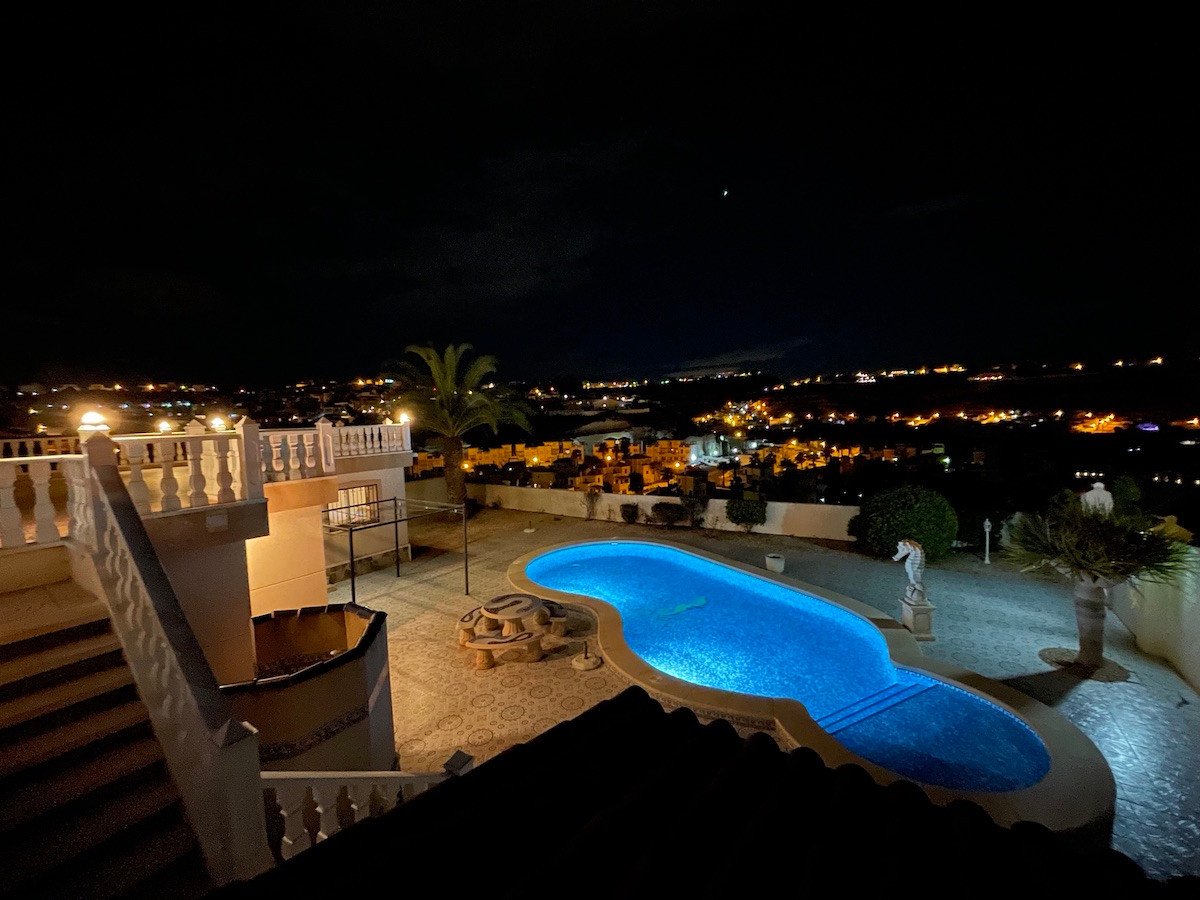 Sold - 5 Bedroom 5 Bathroom Detached Villa in Ciudad Quesada - Ciudad Quesada  - Alicante